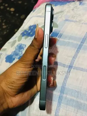 Apple iPhone 16 128GB Teal (Used)