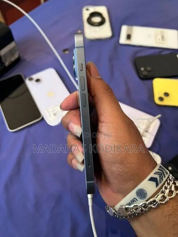 Apple iPhone 14 GB (Used)