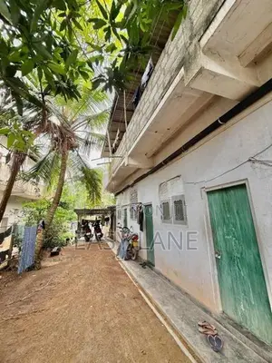 වතුපිටිවල කාමර 16කින් යුත් බෝඩිං නිවාස සංකීරණය RU 7954 In Nittambuwa