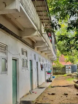 වතුපිටිවල කාමර 16කින් යුත් බෝඩිං නිවාස සංකීරණය RU 7954 In Nittambuwa