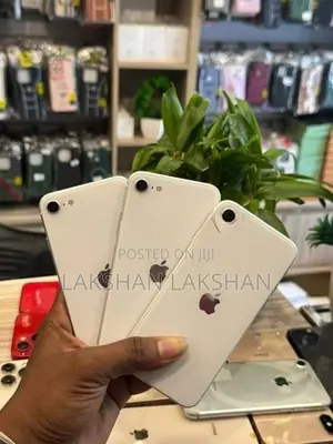 Apple iPhone SE 2 128GB (Used)