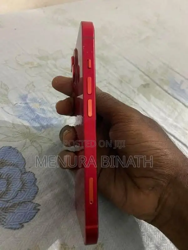 Apple iPhone 13 (Used)