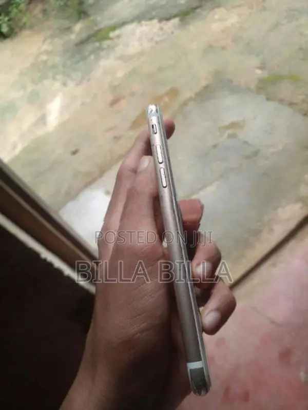 Apple iPhone 7 (Used)
