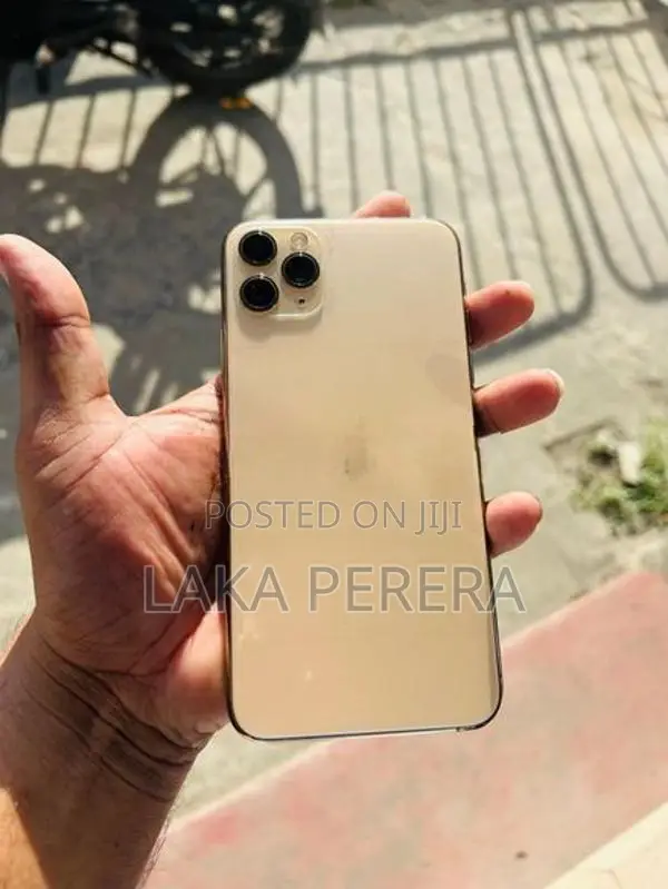 Apple iPhone 11 Pro Max 256GB (Used)