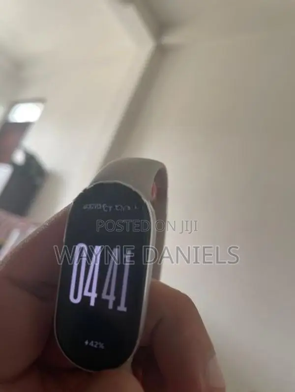 MI Band 10