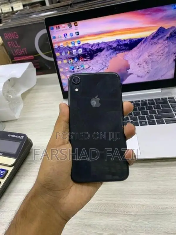 Apple iPhone XR (Used)