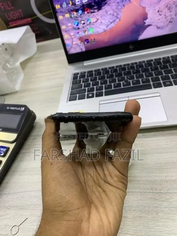 Apple iPhone XR (Used)