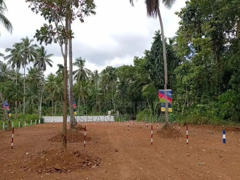 Land for Sale in Mirigama