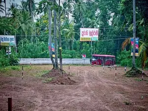 Land for Sale in Mirigama