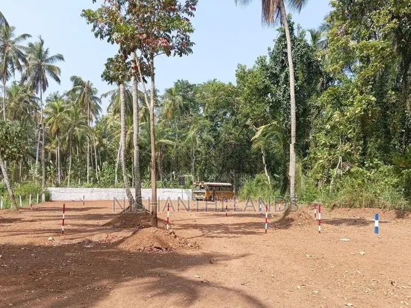 Land for Sale in Mirigama