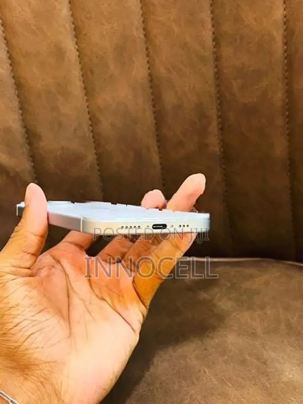 Apple iPhone 15 128GB (Used)