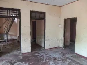 Old House With 20p Land In Panadura Town