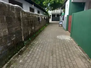 Old House With 20p Land In Panadura Town