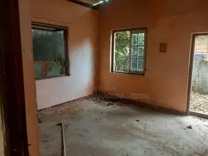 Old House With 20p Land In Panadura Town