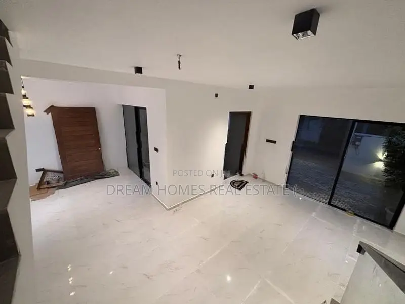 Brand-New Luxury Houses for Sale – Wattala, Mahabage