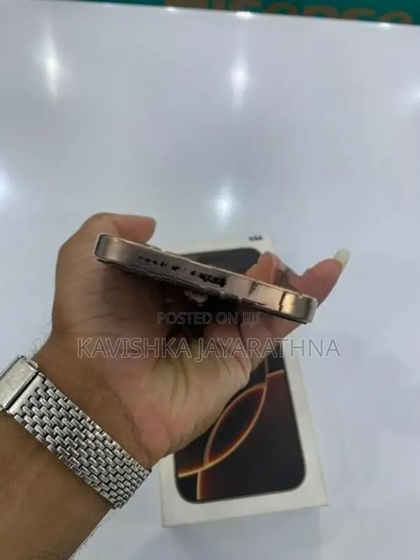 Apple iPhone 16 Pro Max (Used)