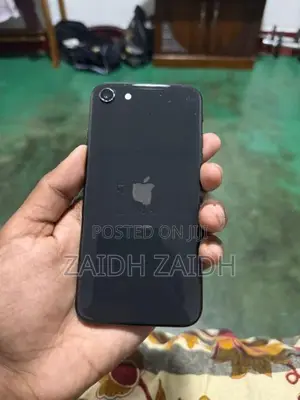Apple iPhone SE 2 (Used)