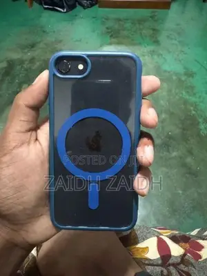 Apple iPhone SE 2 (Used)