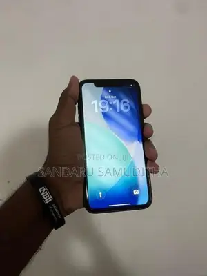 Apple iPhone 11 (Used)