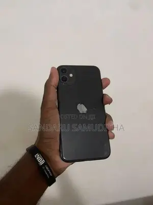 Apple iPhone 11 (Used)