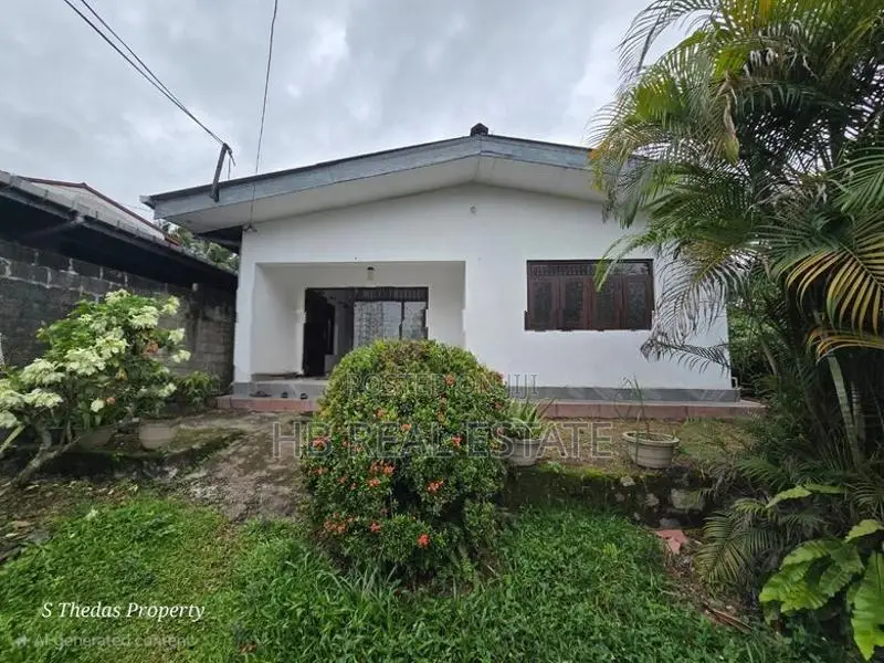 17 Perch land with House Rajagiriya