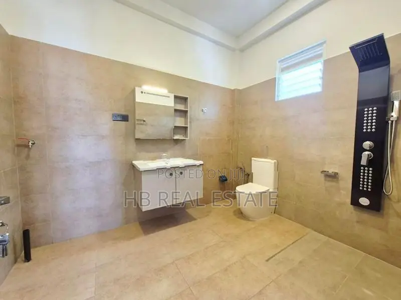 Boralasgamuwa Architectural Designed Super Luxury House For Sale
