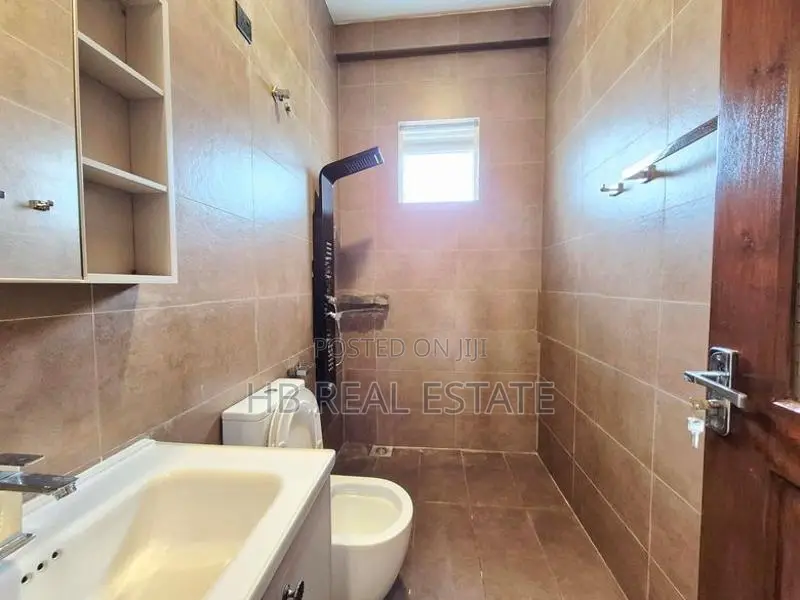 Boralasgamuwa Architectural Designed Super Luxury House For Sale