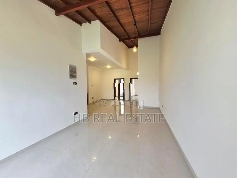 Boralasgamuwa Architectural Designed Super Luxury House For Sale