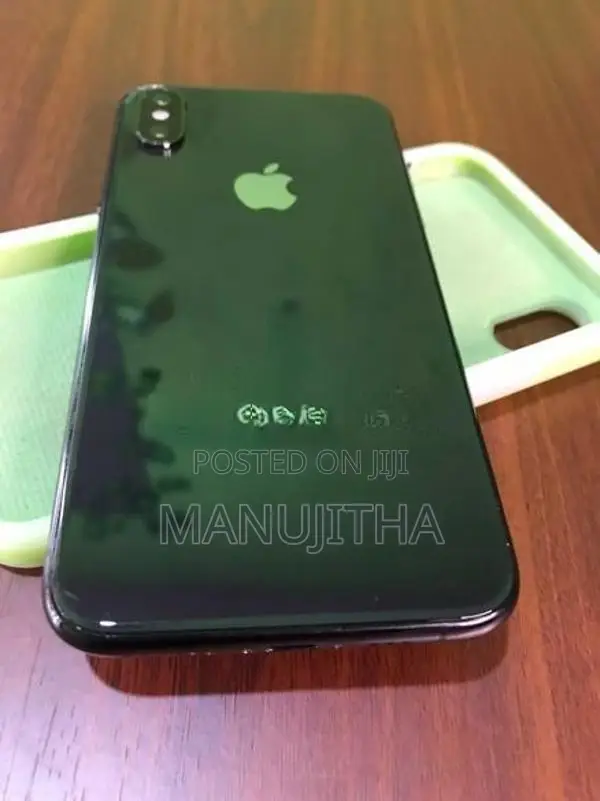 Apple iPhone XS (Used)