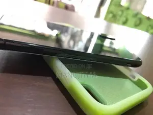Apple iPhone XS (Used)