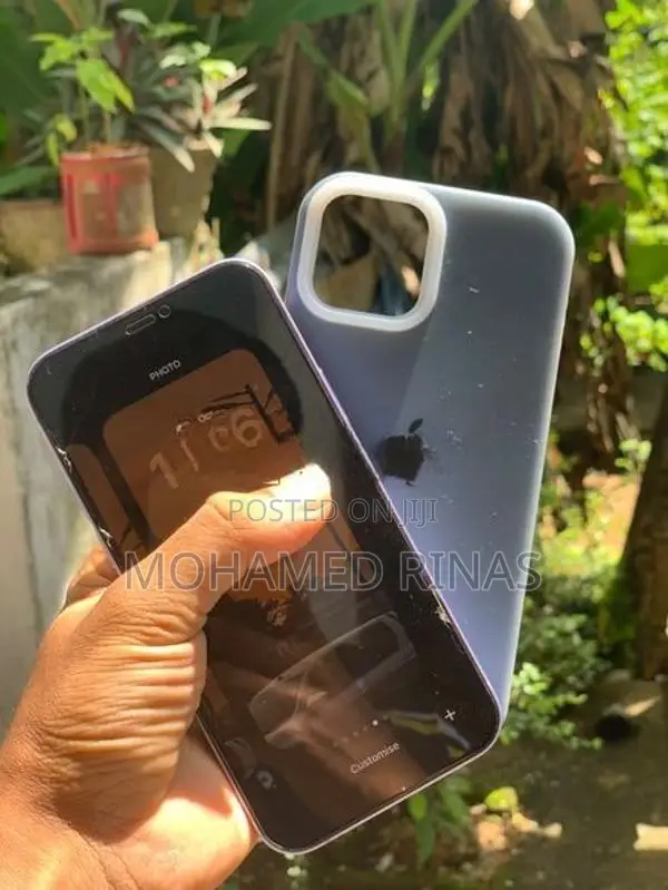 Apple iPhone 12 (Used)