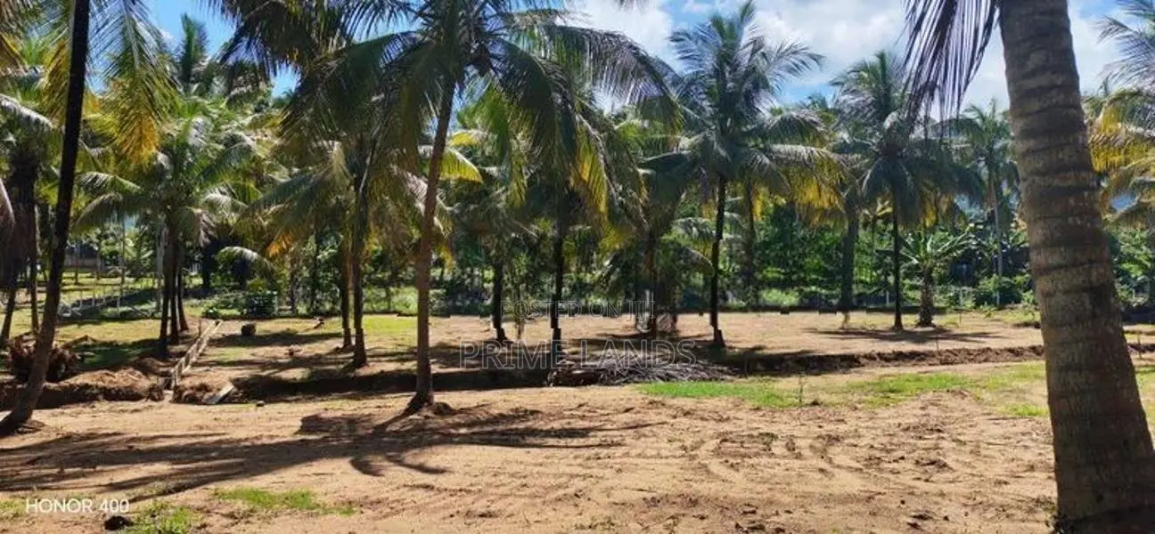 කුරුණෑගල අධිවේගී පිවිසුමට ළගින් ඉඩමක්