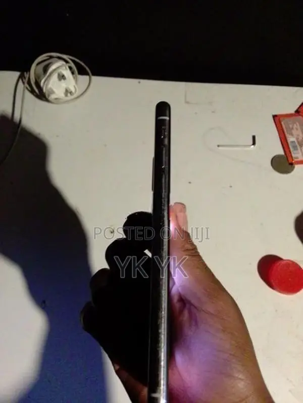 Apple iPhone X (Used)