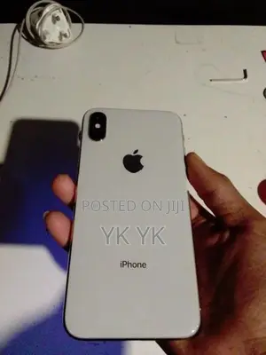 Apple iPhone X (Used)