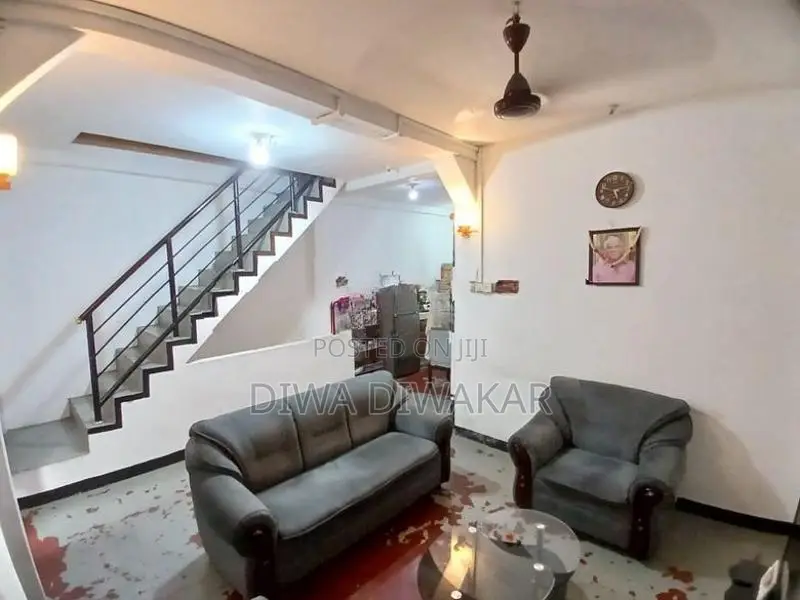 2 Floors - Upstairs House for Lease Colombo 14