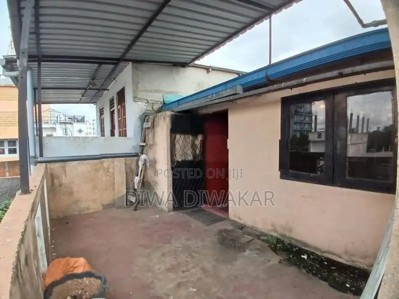 2 Floors - Upstairs House for Lease Colombo 14