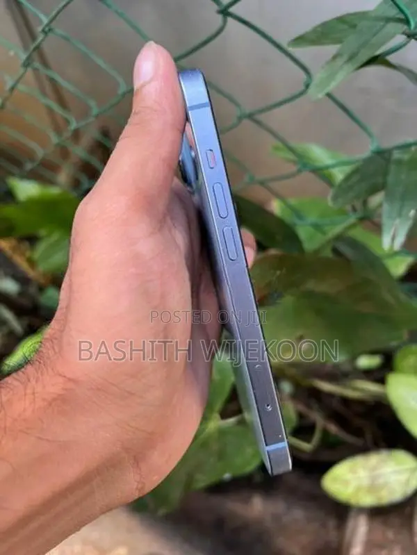 Apple iPhone 14 (Used)