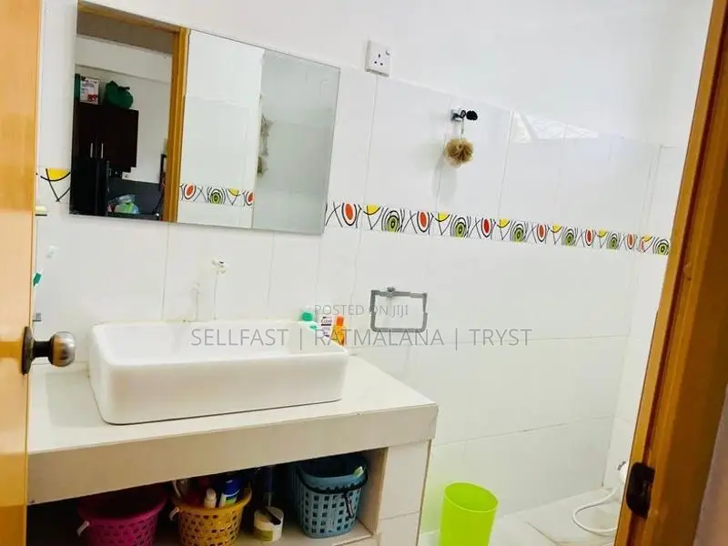Room For Rent - Office Girl-Moratuwa