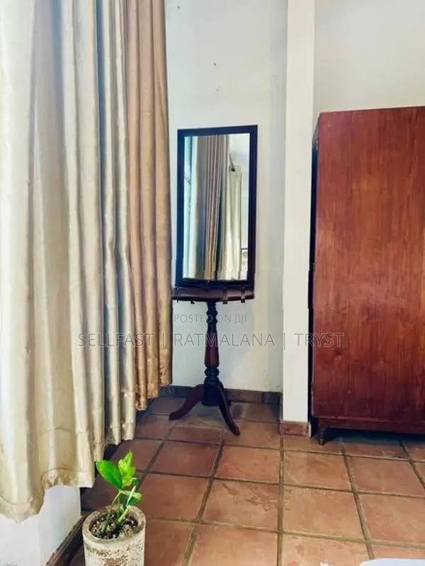 Room For Rent - Office Girl-Moratuwa