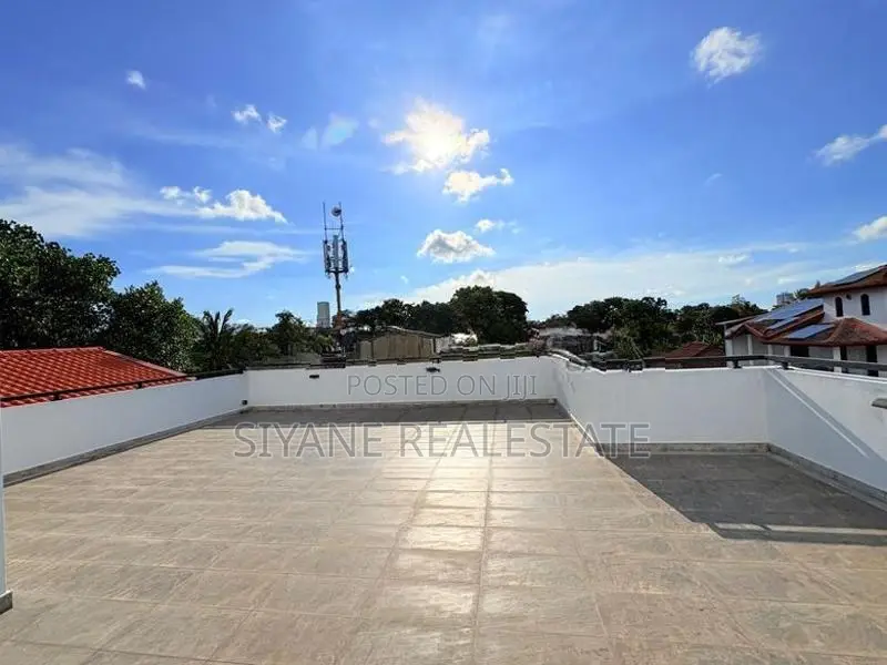Luxury New House for Sale in Battaramulla