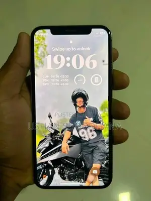 Apple iPhone X Silver (Used)