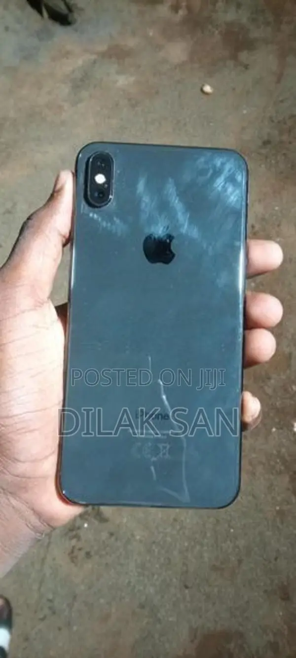 Apple iPhone XS Max (Used)