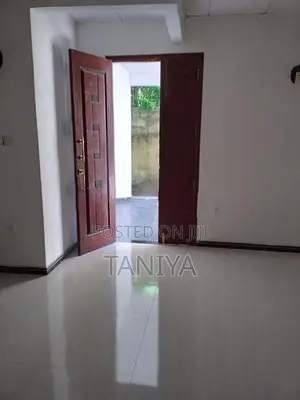 10 Perches Land For Sale With House At Sudarshana Mawatha, Malabe