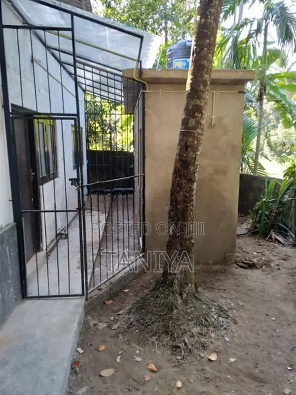 10 Perches Land For Sale With House At Sudarshana Mawatha, Malabe