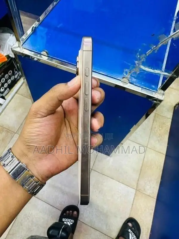Apple iPhone 16 Pro Max (Used)