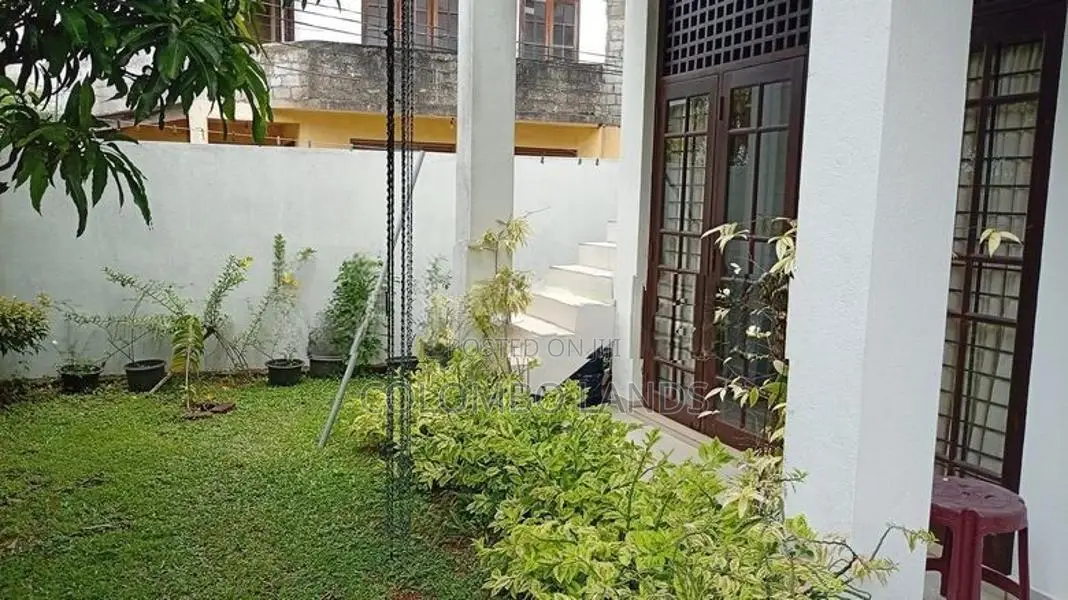 Two Storied House For Sale In Battaramulla, Koswatta – Sooriya Mawatha