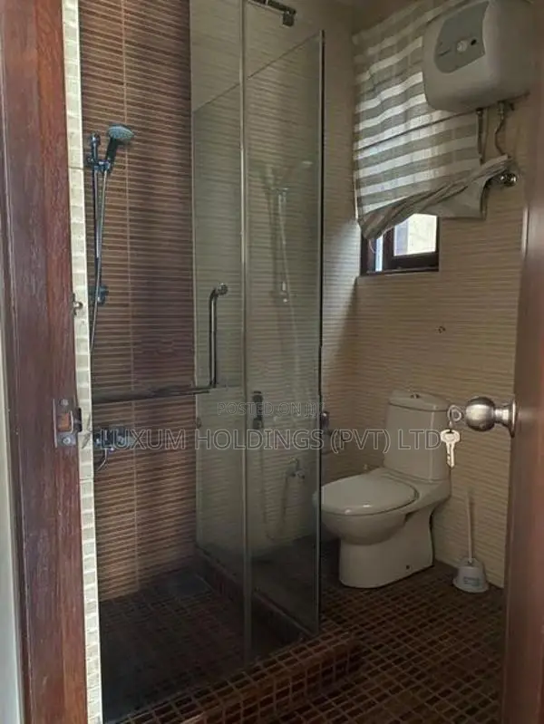 Luxury House for Rent in Thimbirigasyaya Road Colombo 05 [ 1651C ]
