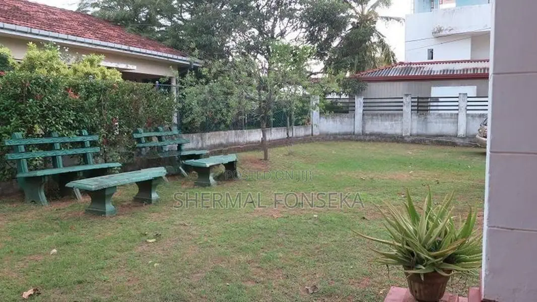 Negombo Katuwapitiya Demanhandiya St. Sebastian road land for sale