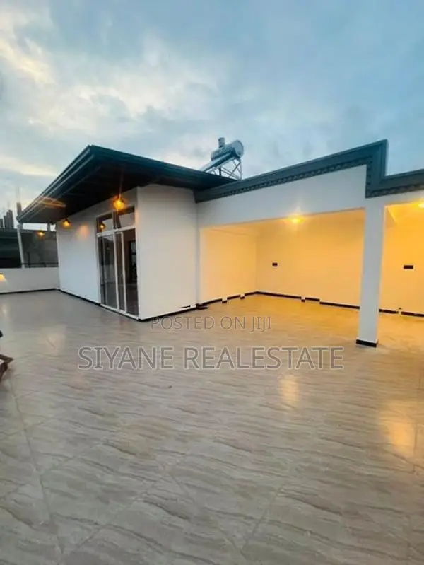 Luxury House for Sale in Maharagama Piliyandala Rd