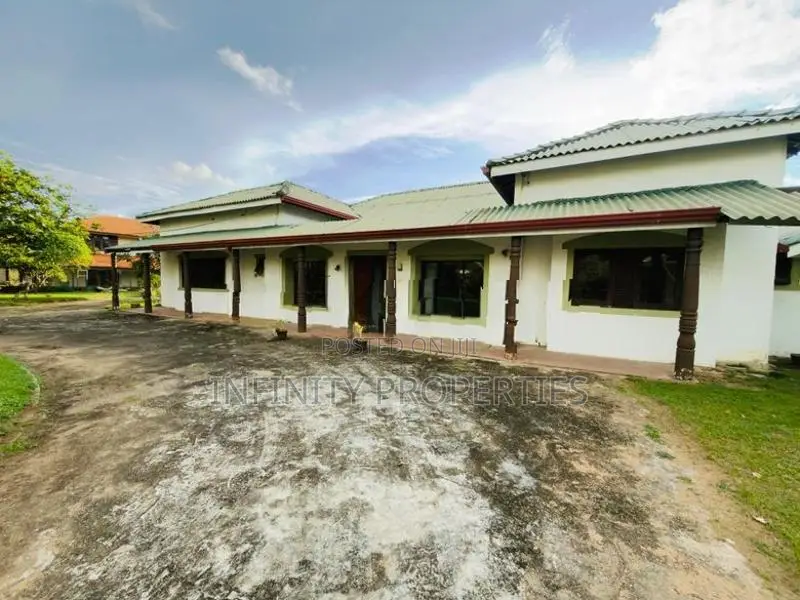 (AF316) House for sale at Lunawa moratuwa.